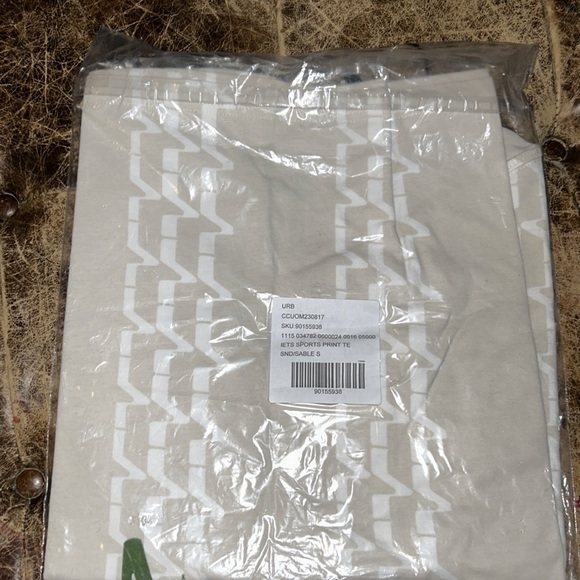 NWT SOLD OUT iets frans… Sport Print Tee (Urban Outfitters) *oversized fit - Picture 10 of 10
